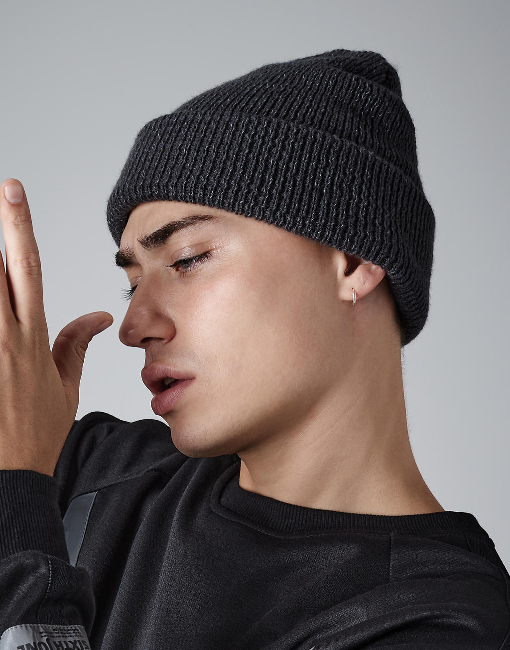 beechfield_b407_graphite-grey_lifestyle