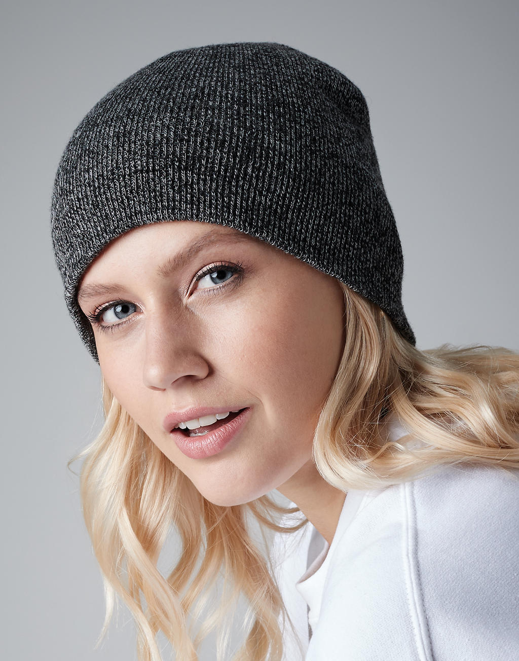 beechfield_b44_antique-grey_lifestyle