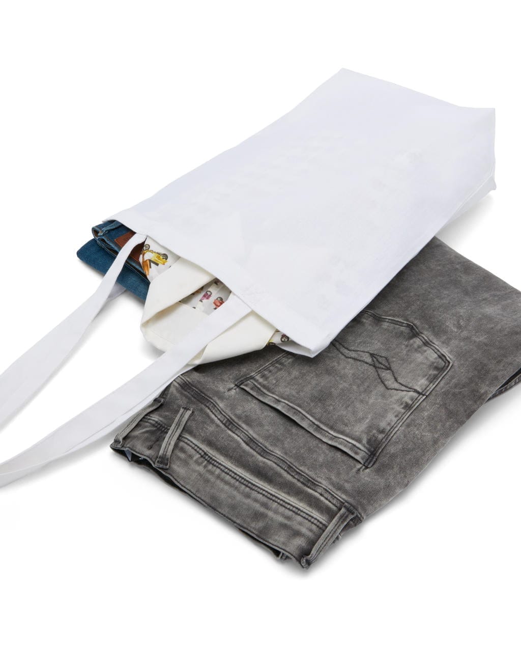 02_baby_canvas_with_gusset_fl_white_lifestyle