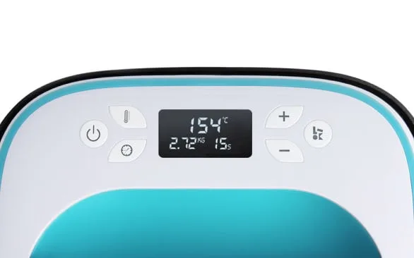 Closer view of the display screen and buttons of the LOKLiK Easy Heat Press in LOKLiK blue. The display shows 154 °C, 2.72 kg and 15s.