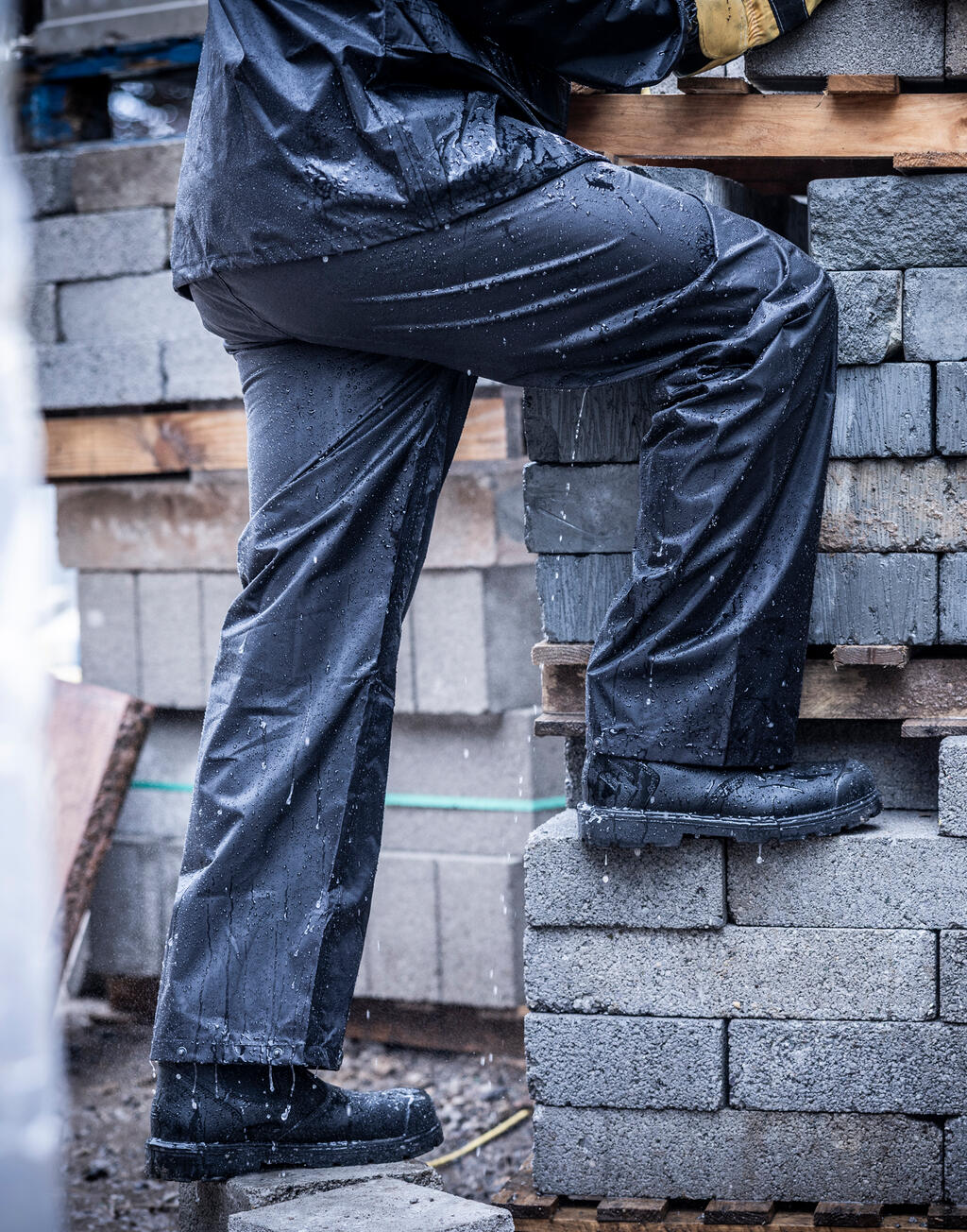 Regatta Professional Stormbreak Overtrousers